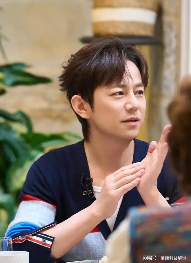 重明显体型变化引人关注开元棋牌李湘回国体重增(图23) 重明显体型变化引人关注开元棋牌李湘回国体重增(图23)